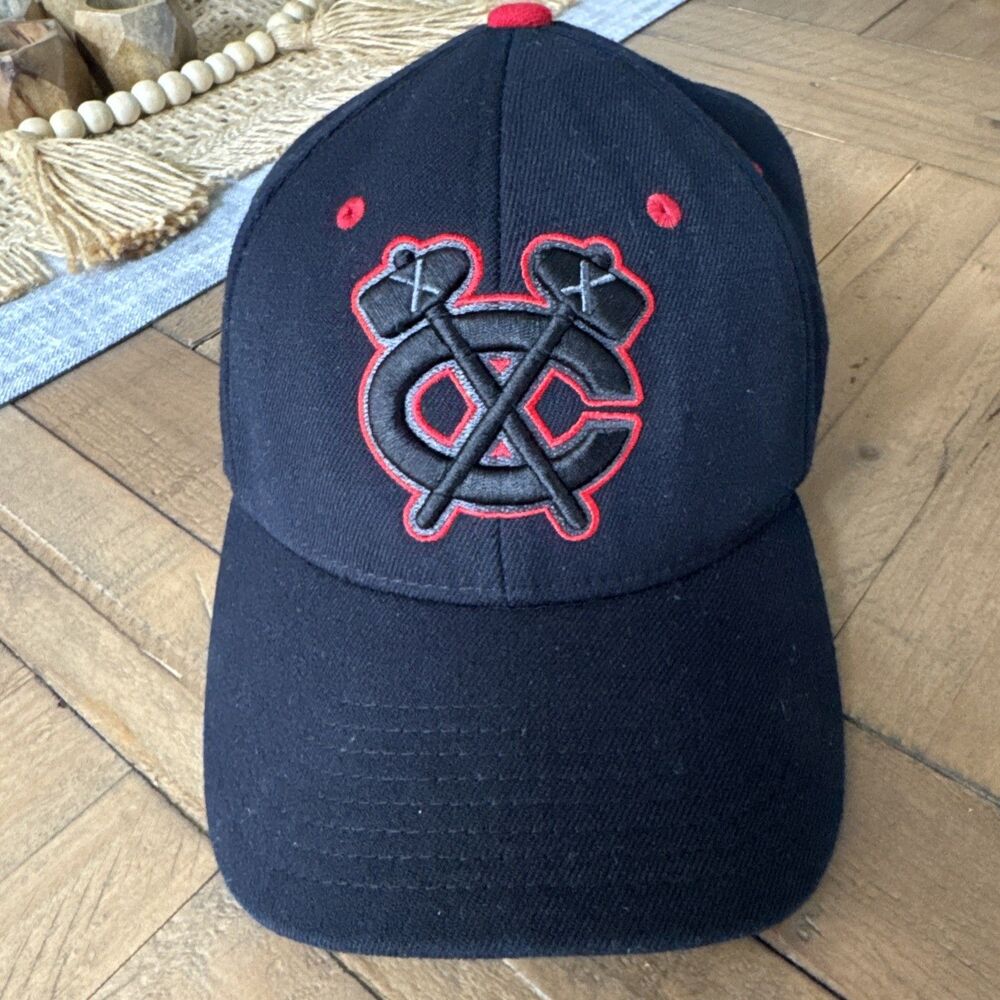 Chicago Blackhawks Zephyr Z Fit XL Embroidered Black On Black Fitted Hat